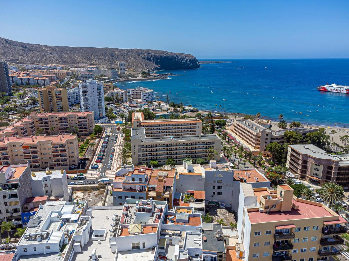 Luxury Holidays Suites, Playa De Los Cristianos Лос Кристианос Экстерьер фото