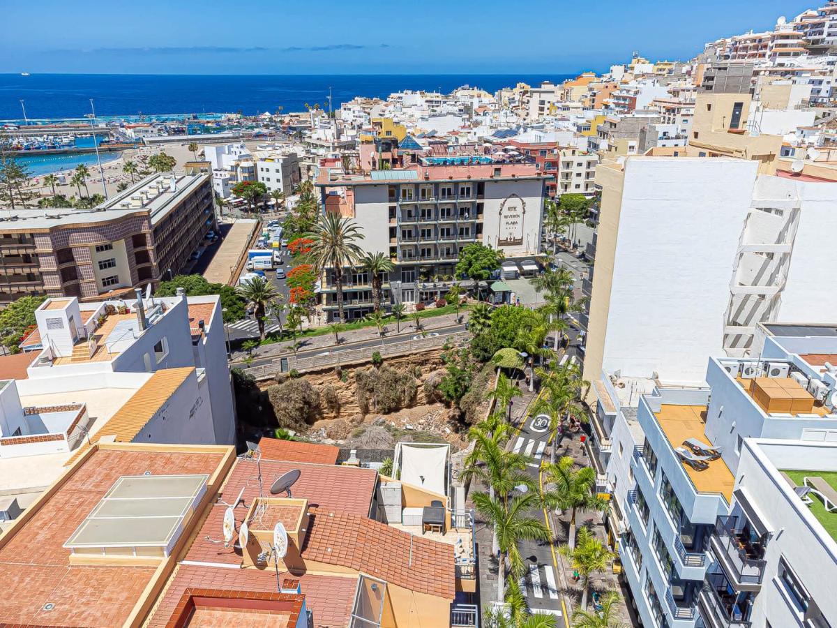 Luxury Holidays Suites, Playa De Los Cristianos Лос Кристианос Экстерьер фото
