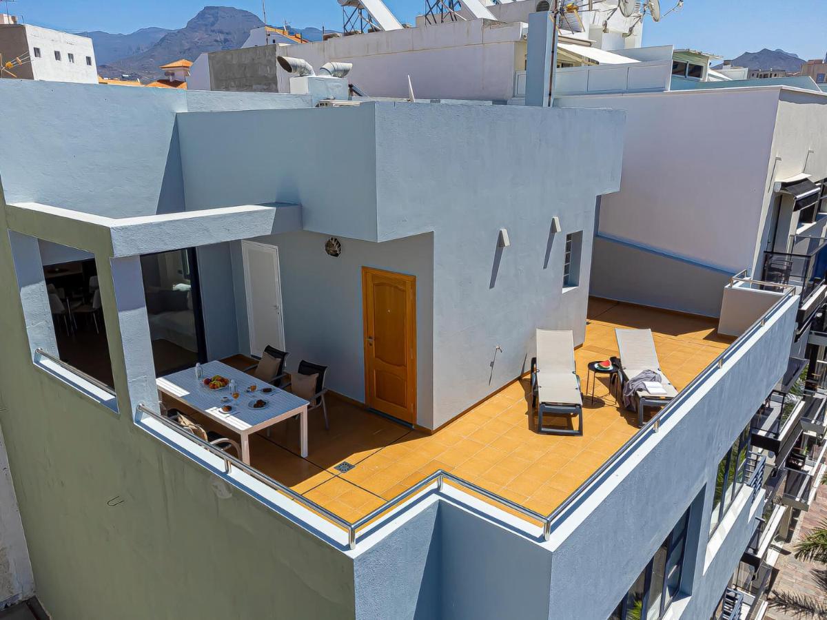 Luxury Holidays Suites, Playa De Los Cristianos Лос Кристианос Экстерьер фото